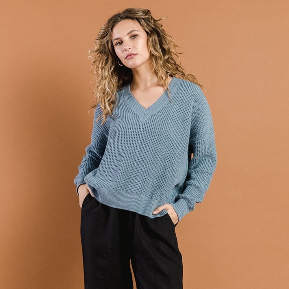 COPY - Tradlands Canyon V-Neck Sweater in Harbor